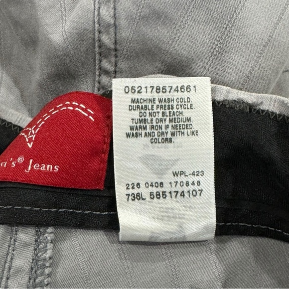 Vintage 2000s Levi's RARE Low Rise Flare Leg Pants Gray Pinstripe Stretchy | 10 - Picture 13 of 13